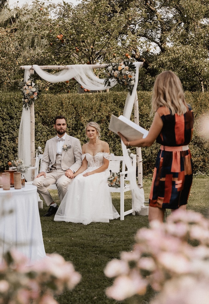 21_Freie_Trauung_Gartenhochzeit_Hamburg_Copyright_Sabrina_Biadacz